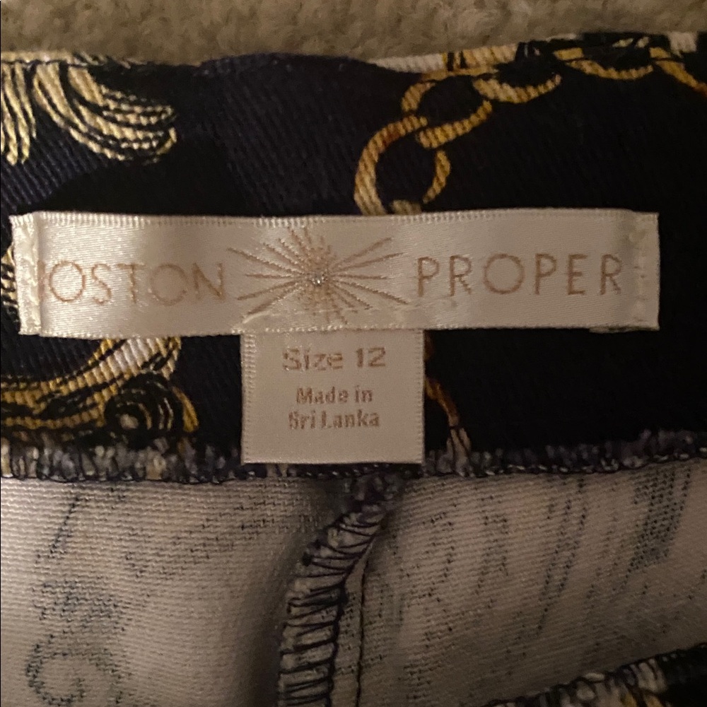 Boston Proper size 12 side zipper and button cropped pants - Picture 4 of 5